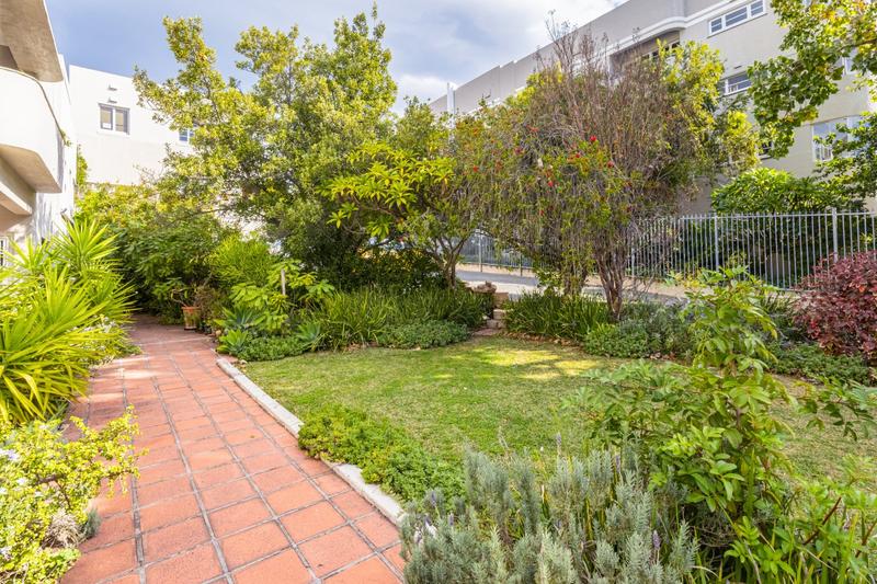 2 Bedroom Property for Sale in Tamboerskloof Western Cape